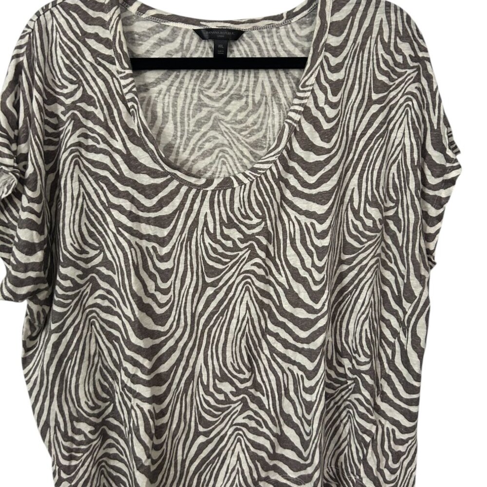 GAP linen blend animal print tee size XXL